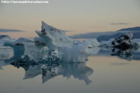 Icebergs dans la lagune glaçiaire de Jkulsarlon
